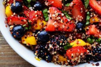 Φρουτοσαλάτα με κινόα, δροσερή
