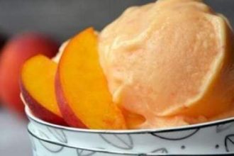 Frozen yogurt με ροδάκινο, χωρίς μηχανή