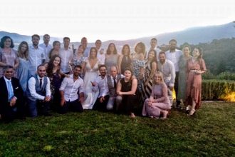 Κλικ στον γάμο του Αντώνη Καραγκούνη και της Κατερίνας Μπεχτσούδη