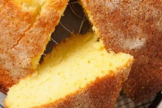 Κέικ με γιαούρτι και αυγά