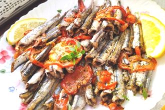 Γαύρος με ντομάτα