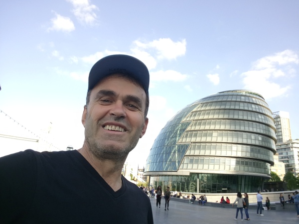 Ταξιδευτές όχι τουρίστες