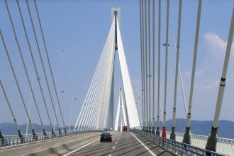 Διάσχιση της γέφυρας Χαρ. Τρικούπη Τετάρτη 15 Ιουλίου 2020 με την Κοινο_Τοπία