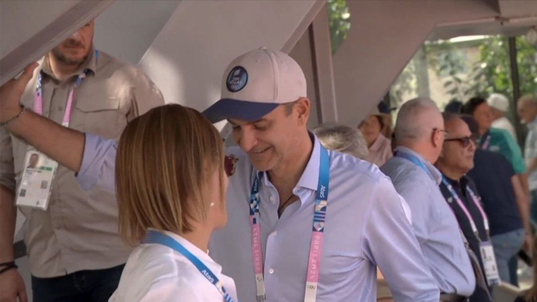 Στο πλευρό του Τσιτσιπά ο Κυριάκος Μητσοτάκης