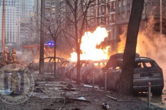 Κίεβο: Τουλάχιστον ένας νεκρός και εννέα τραυματίες από την πυραυλική επίθεση της Ρωσίας