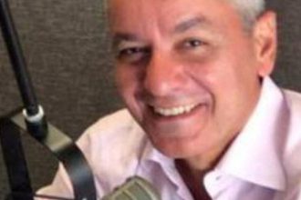 Κολυμπώντας ...στον εργασιακό μεσαίωνα