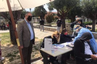 Στις επάλξεις ο Γιάννης Καρβέλης