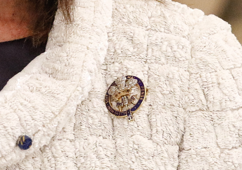 Ο πρίγκιπας Κάρολος, η καρφίτσα και η Γιάννα Αγγελοπούλου - ΦΩΤΟ