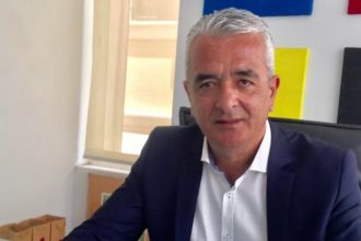 Η πολιτική χρειάζεται όχι μόνο νέο πρόσωπο, αλλά και νέο ήθος