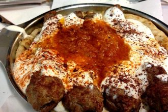 Γιαουρτλού κεμπάπ