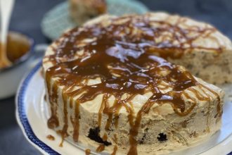 Γιαουρτογλυκό με μπισκότα