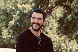 Γιώργος Γεροντιδάκης: Η έκπληξη των συνεργατών του για τα γενέθλιά του