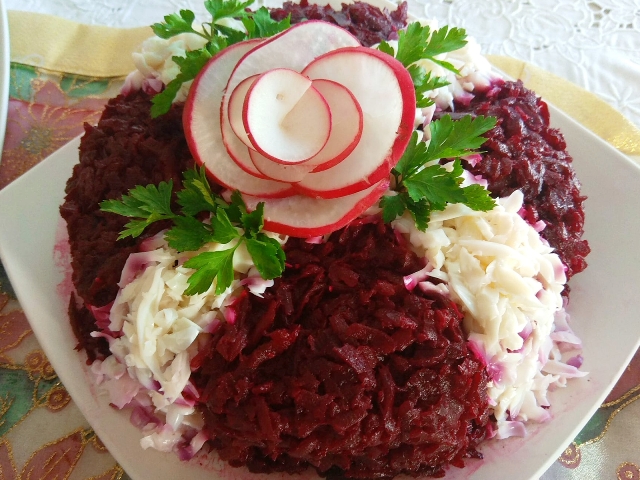 Γιορτινή παντζαροσαλάτα