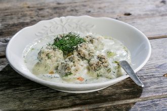 Γιουβαρλάκια αυγολέμονο με λαχανικά!