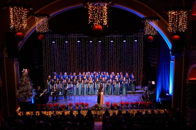 Χριστουγεννιάτικο πρόγραμμα από την χορωδία BelCantes της Ενορίας Αγίου Ανδρέου Εγλυκάδος - ΦΩΤΟ