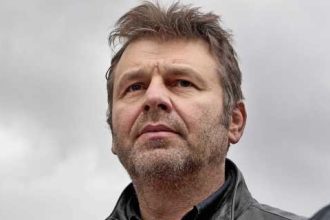 Γκλέτσος για Μητσοτάκη: Σαφώς και δεν είναι λύση αυτό που είπα για το γιαούρτωμα