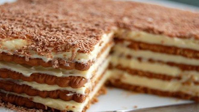 Εύκολο μπισκοτογλυκό με κρέμα