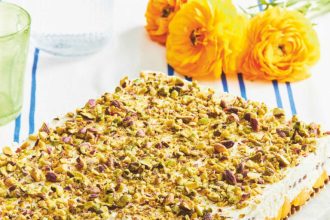 Γλυκό ψυγείου με πτι μπερ και ροδάκινα