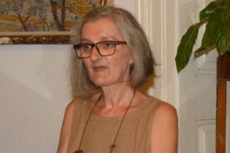 Να δοθεί εξοπλισμός και δωρεάν πρόσβαση στο διαδίκτυο σε όλους τους μαθητές, τώρα