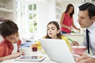 Συνήθειες των γονιών που δεν βοηθούν στην επιτυχία των παιδιών τους