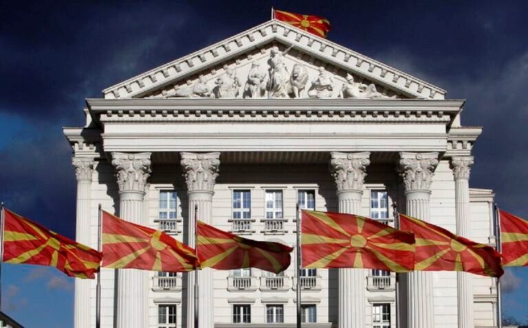 Εντάσεις στη Βόρεια Μακεδονία για την αλβανική γλώσσα