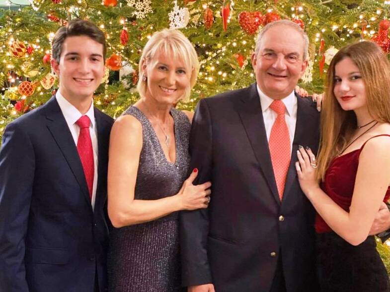 Οι ευχές της οικογένειας Κώστα Καραμανλή για καλή χρονιά