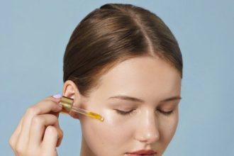 Αμυγδαλέλαιο και διώξτε τους μαύρους κύκλους