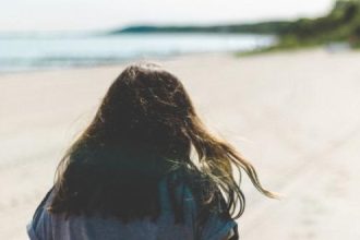 Oι τρόποι με τους οποίους εκπέμπεις αρνητική ενέργεια χωρίς να το αντιλαμβάνεσαι