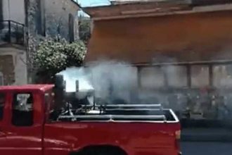 Αγρίνιο: Τσίκνισε πάνω σε καρότσα αγροτικού - ΒΙΝΤΕΟ