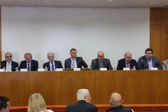 Το Επιμελητήριο Αχαΐας στη Χίο