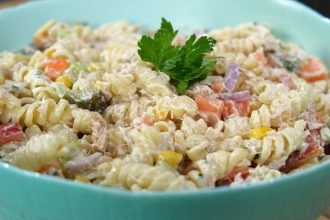 Μακαρονοσαλάτα με τόνο