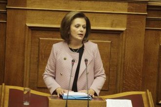 Η χώρα μπαίνει σε τροχιά ανάπτυξης