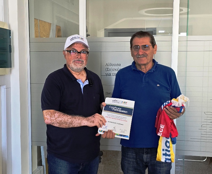 Στο Δήμαρχο της Πάτρας παρέδωσε ο Ν. Τζανάκος, τα Διπλώματα συμμετοχής των αθλητών της Πάτρας από τους Παγκόσμιους Παιδικούς Αγώνες στο Μεξικό