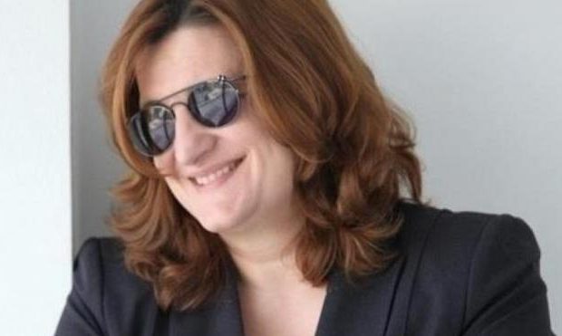 Οι αιώνιοι Δαβάκηδες της δεξιάς που κάνουν το -καθοριστικά μετακινούμενο- κέντρο, να τρομάζει