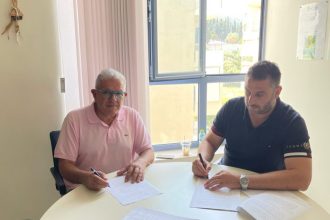 Πρόγραμμα Αποϊδρυματοποίησης: Υπογραφές Σταθακόπουλου - Μαυρομμάτη