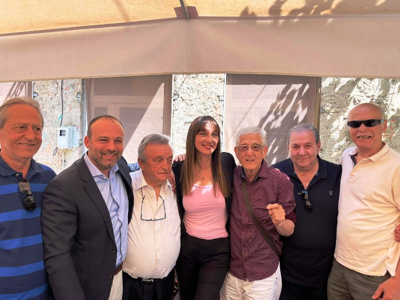 Ο Θέμης Μπάκας στην Ακράτα