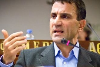 Ένα χρόνο μετά, ο ΣΥΡΙΖΑ έχει πουλήσει την ψυχή του για να παραμείνει στην εξουσία