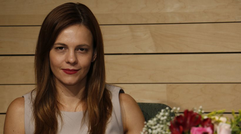 Η Έφη Αχτσιόγλου ντύνεται με ρούχα της... Μαρέβα Μητσοτάκη