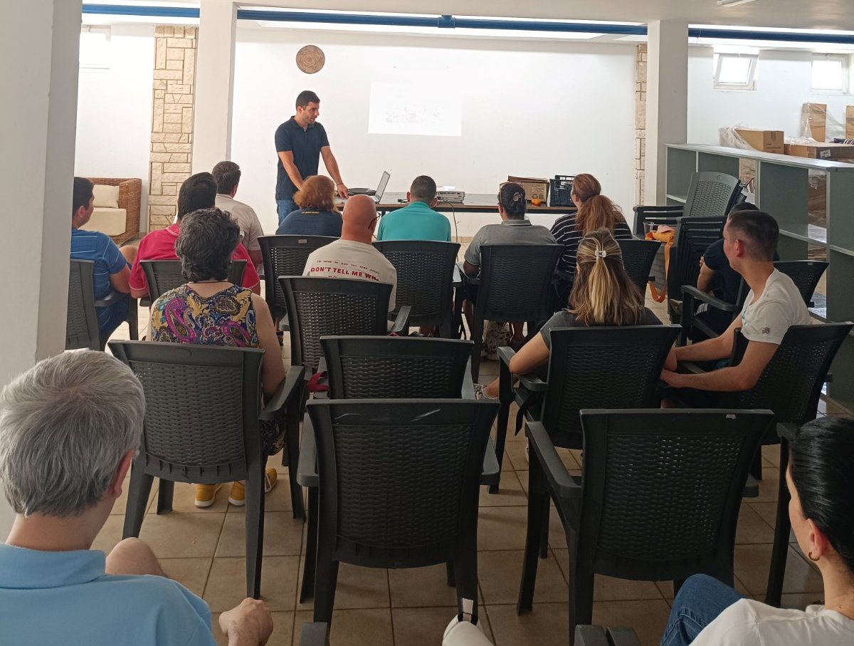 Σε ρόλο… γεωπόνου τα παιδιά του ΚΔΑΠ ΜΕΑ – ΚΟΜΑΙΘΩ στη λήξη του προγράμματος «Αστικοί Λαχανόκηποι»