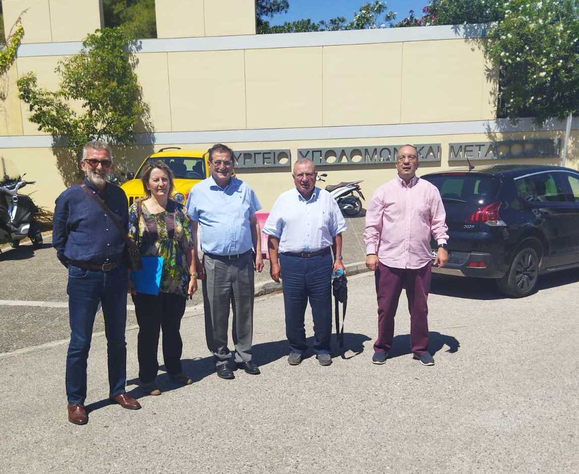 Πάτρα: Δημοτική Αρχή και φορείς της πόλης συναντήθηκαν με Καραμανλή για το τρένο