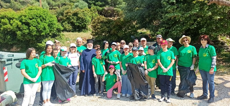 Χαλανδρίτσα: Συμμετοχή και συνεργασία στο πλαίσιο της Εθελοντικής Δράσης Let’s do it Greece