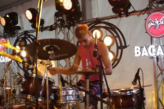 «Μάγεψαν» οι Onirama και οι Burger Project στο Δρέπανο