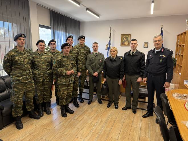 Πρωτοχρονιάτικα κάλαντα στη Γενική Περιφερειακή Αστυνομική Διεύθυνση Δυτικής Ελλάδας και τη Διεύθυνση Αστυνομίας Αχαΐας