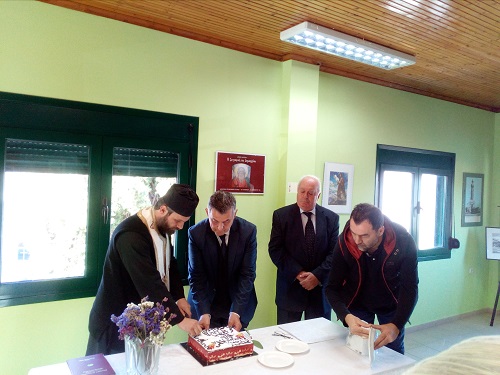 Έκοψαν την πρωτοχρονιάτικη πίτα τους στο Καστρίτσι