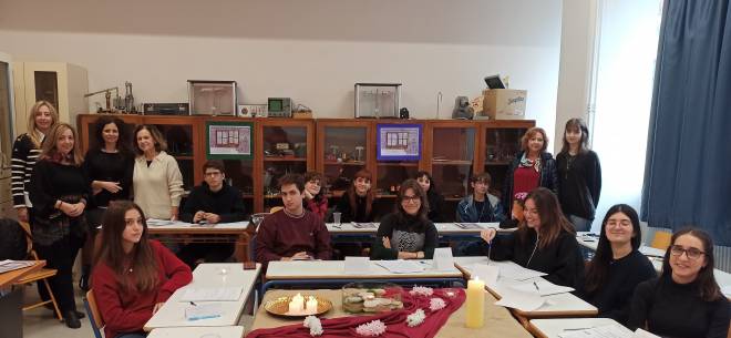 Βιωματικά Ποιητικά Εργαστήρια: «Μια χαραμάδα στο κλειστό παράθυρο, να γίνει δύναμη ζωής»