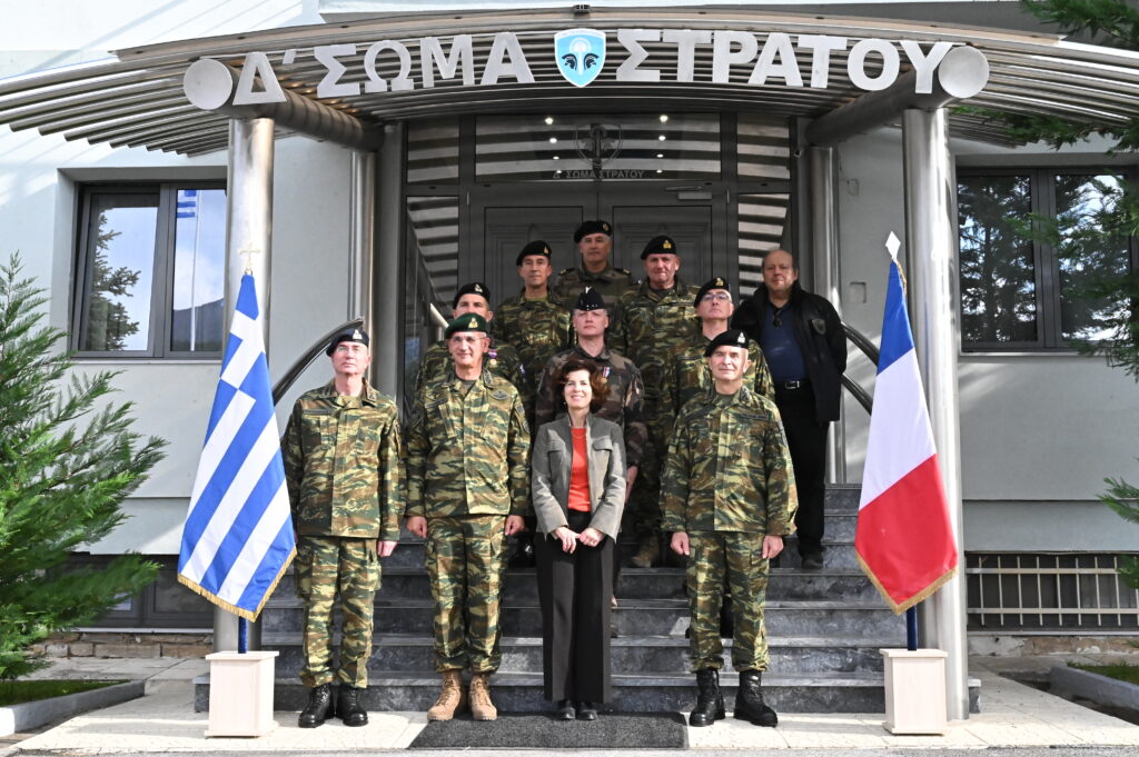 Υπογραφή κοινής επιστολής προθέσεων μεταξύ της XXV Τεθωρακισμένης Ταξιαρχίας και της 7ης Τεθωρακισμένης Γαλλικής Ταξιαρχίας