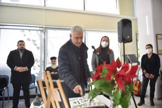 O Δήμος Πατρέων στην κοπή της Πρωτοχρονιάτικης πίτας στο Β’ ΚΑΠΗ στην Αγυιά