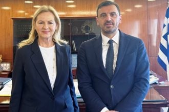 Συνάντηση της Ευσταθίας Γιαννιά με τον Υφυπουργό Προστασίας του Πολίτη, Ανδρέα Νικολακόπουλο