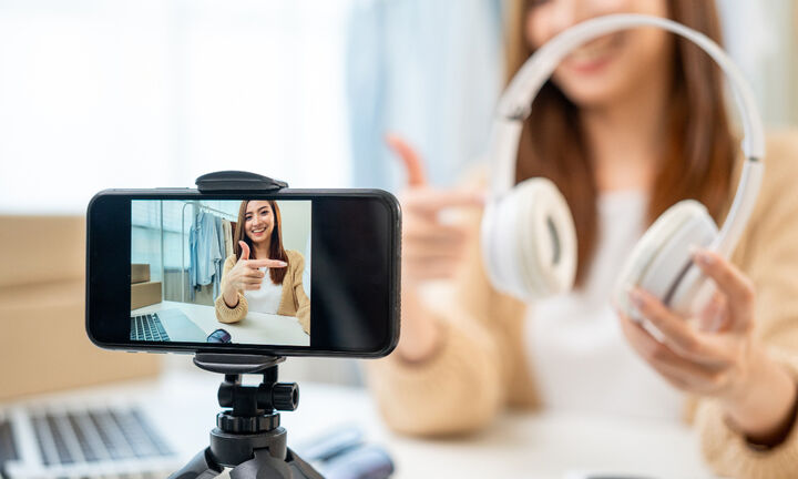 Influencers: Οι πέντε κατηγορίες που μπαίνουν στο στόχαστρο της Εφορίας