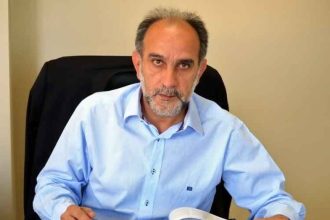 Απ. Κατσιφάρας: Ο ακροδεξιός Μπογδάνος δεν μπορεί να είναι κάτω από την ομπρέλα Δημοκρατικού κόμματος